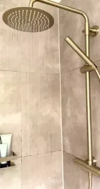 installation-colonne-douche-plombier-marrakech